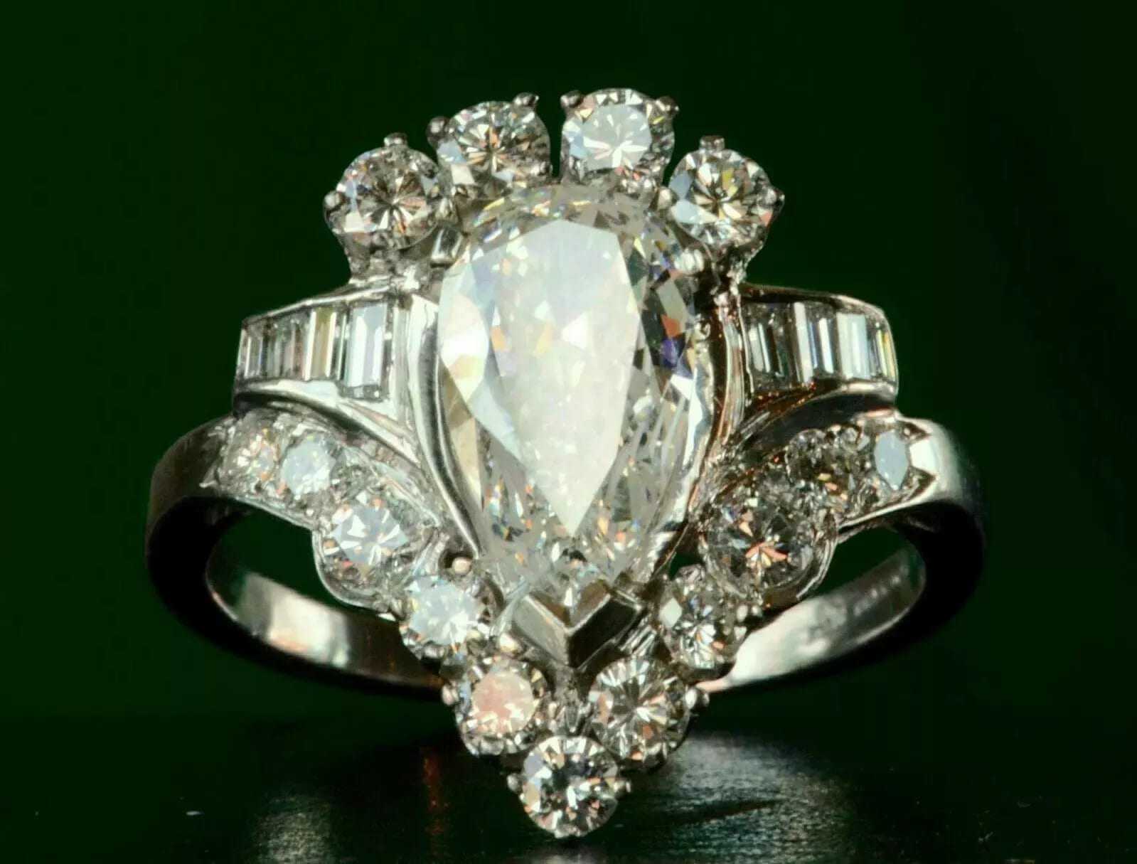 Designer Engagement Ring 3.25Ct Pear Cut VVS1 Moissanite Solid 14K Gold Elegant jewelry